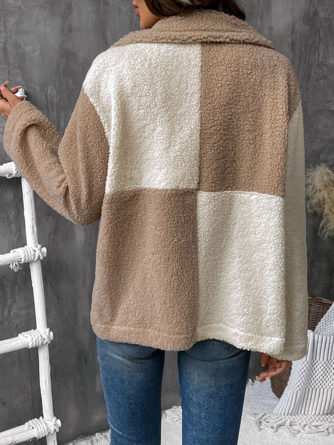 Perfect Color Block Collared Neck Long Sleeve Jacket